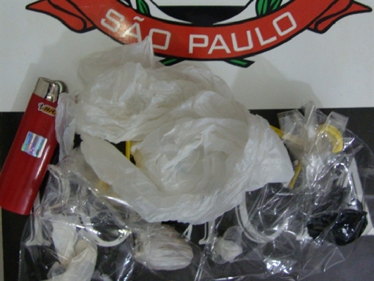 Ações da Dise detêm quatro pessoas por tráfico