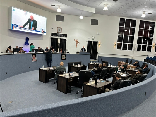 Sessão de posse dos vereadores, prefeito e vice-prefeito eleitos sofreu alterações na sessão ordinária desta semana (Foto: A Cidade)