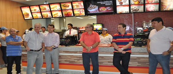Bob's chega para marcar bom momento da cidade