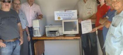 Rotary Club de Votuporanga doa computador