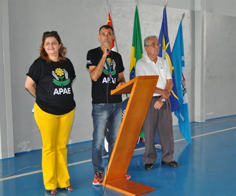 Apaes realizam torneio junto ao Centro Social