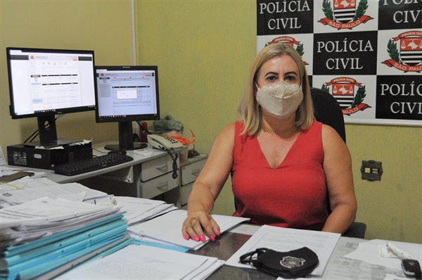 A delegada Edna Rita de Oliveira Freitas, da DDM, relatou que aumento dos casos aconteceu por conta da pandemia (Foto: A Cidade)