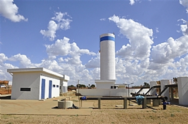 A obra está com 95% do cronograma executado e beneficiará cerca de 15 bairros de Votuporanga (Foto: Prefeitura de Votuporanga)