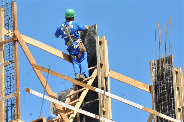 Na cidade, o setor da construção civil apresentou saldo negativo de acordo com o Caged (Foto: Elza Fiúza/Agência Brasil)
