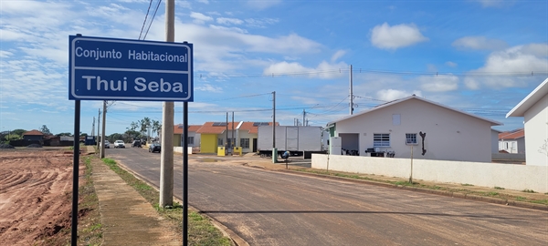 Residentes relatam ter problemas com CEPs errados, ruas esburacadas e pontos escuros