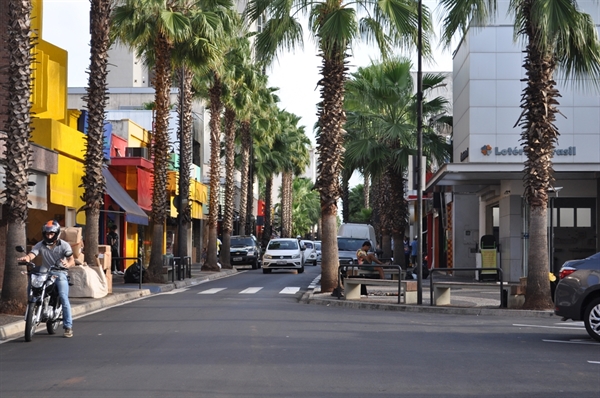 Em 2018, a queima de estoque vai acontecer nesta sexta-feira (23); um leque de opções e preços baixos irá atrair os consumidores (Foto: Gabriele Reginaldo/A Cidade)