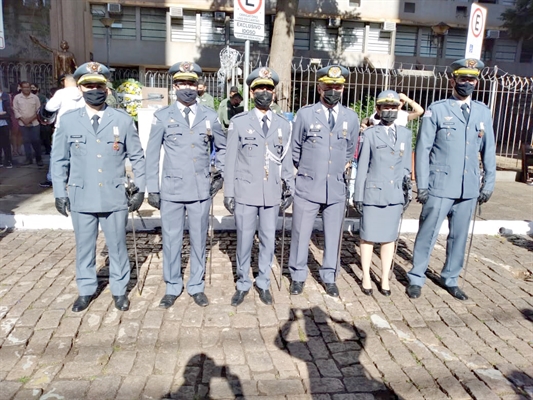 Seis Policiais Militares do 16º BPM/I foram homenageados com medalhas durante as celebrações de 9 de julho (Foto: Divulgação)