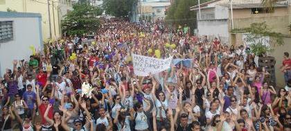 Mais de 8 mil pessoas participam do Dia da Juventude