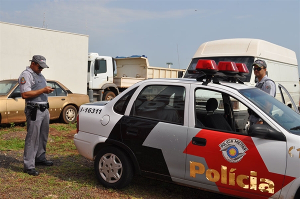 Dois acidentes de trânsito deixam quatro feridos