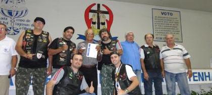 Motoclube doa parte da renda de seu aniversário