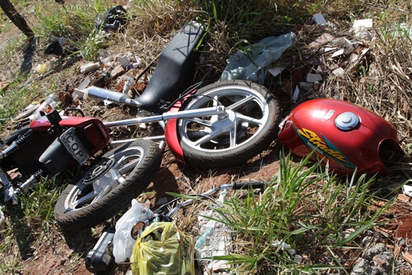 Polícia Militar encontra motocicleta ‘depenada’
