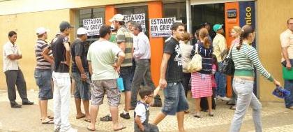 Bancários de Votuporanga paralisam atendimento