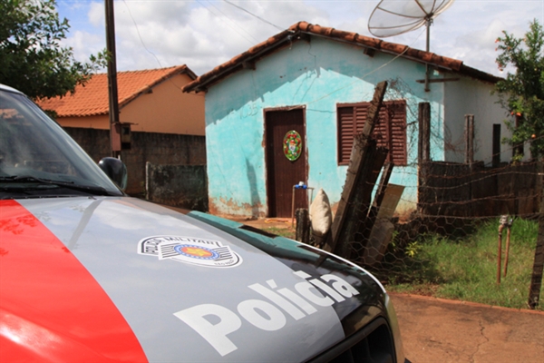 Homem esfaqueia ex-amásia em Cosmorama