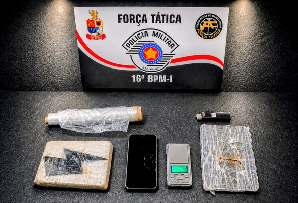 De acordo com a Polícia Militar, a droga apreendida está avaliada em cerca de R$ 30 mil  Foto: Divulgação
