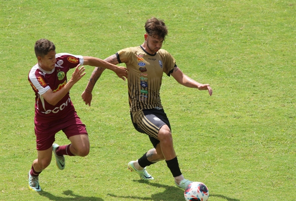 Apesar de perder o primeiro teste antes da estreia, o técnico Rodrigo Cabral celebrou evolução do grupo (Foto: Reprodução)