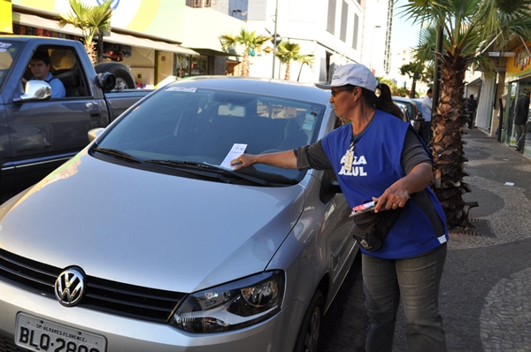 Câmara vota isenção de cobrança da Área Azul para idosos a partir dos 60 anos