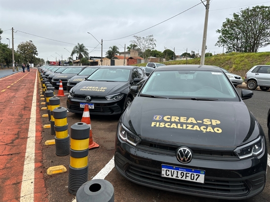 Fiscais do Crea-SP estão percorrendo as ruas de Votuporanga e região em uma força-tarefa de fiscalização em vários estabelecimentos (Foto: Prefeitura de Votuporanga)