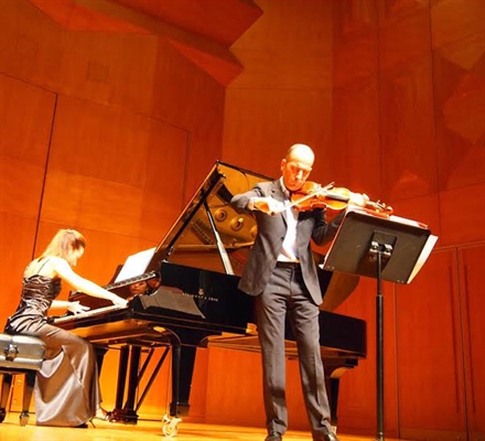 Artistas da Espanha se apresentam nesse  domingo em benefício da Santa Casa 