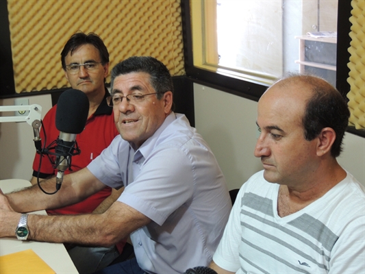 Deputado fala de seus projetos na Rádio Cidade