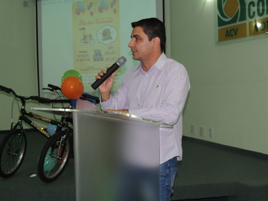 Márcio Matta quer que entidades liberem o quanto antes o horário de abertura do comércio no final do ano