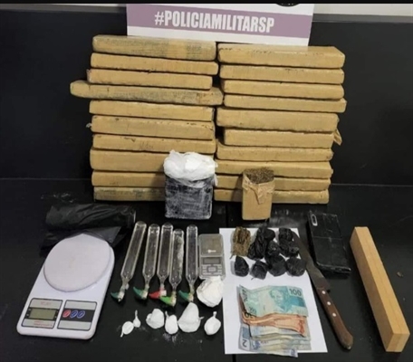 A polícia realizava patrulhamento de rotina pelo bairro Paineiras, quando flagrou o homem com a droga (Foto: Divulgação)