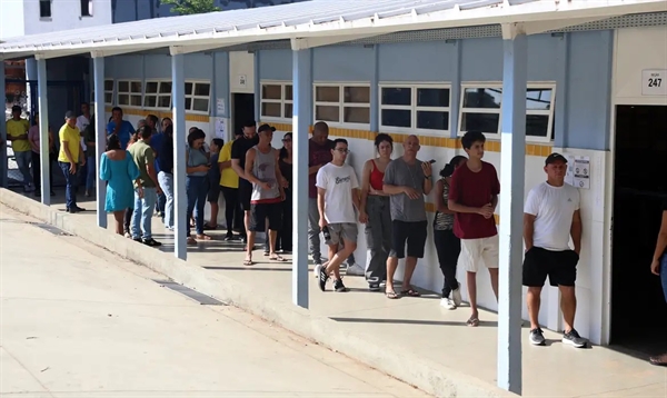 Zanin manda ampliar horário de votação até as 19h em todo o país (Foto: Valter Campanato/Agência Brasil)