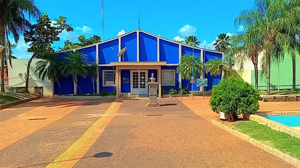 O prefeito de Valentim Gentil, Adilson Segura (PSDB), sancionou as Leis Nº 2.382 e 2.383, que são voltadas à causa animal (Foto: Prefeitura de Valentim Gentil)