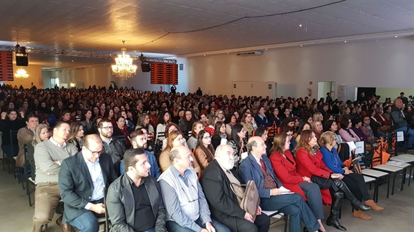 Congresso de educação reuniu centenas de professores em três dias