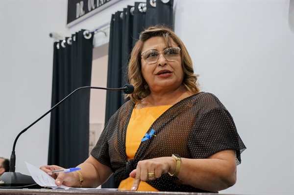 Jezebel Silva cobrou mais agilidade na solução de problemas da população e disse a cidade precisa de ‘secretários de pulso firme’ (Foto: Assessoria)