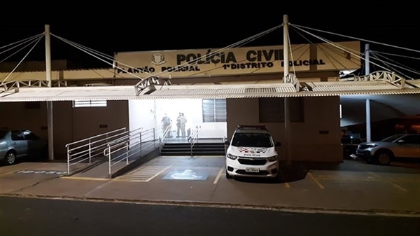 A Polícia Militar de Fernandópolis prendeu um quarteto que sequestrou e torturou um morador em busca de informações de um devedor  (Foto: Divulgação)