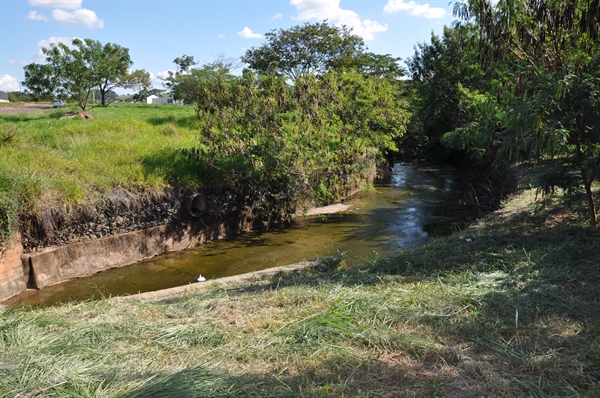Melhorias realizadas pela Prefeitura desobstruíram a passagem das águas, evitando enchentes (Foto: Divulgação/Prefeitura de Votuporanga)