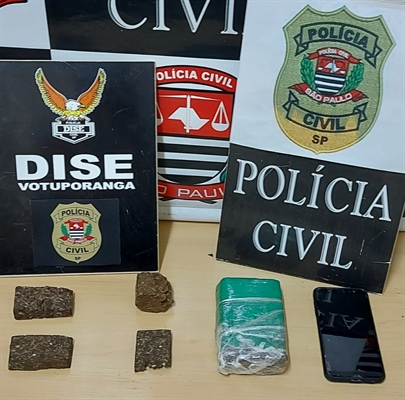 O jovem L. H. S. V., de 18 anos, foi direto para a cadeia depois de ser flagrado com cinco tabletes de maconha, no bairro São João  (Foto: Divulgação) 