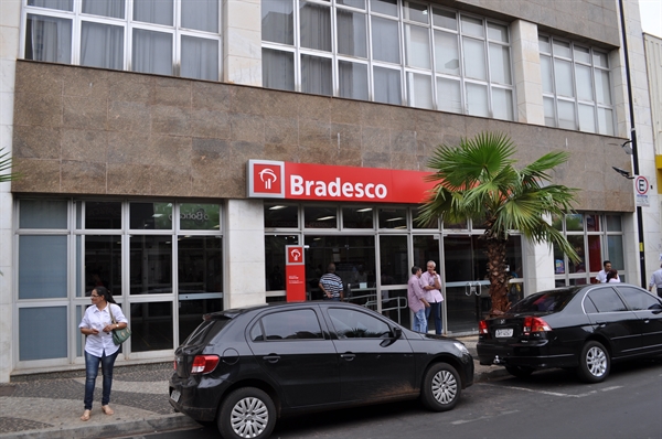 Bradesco fecha agência do antigo HSBC e clientes são atendidos na agência central a partir de segunda-feira