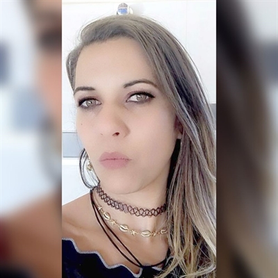 Élida Carla Dias, de 39 anos, era moradora do bairro Estação, zona Sul do município, e foi localizada já sem vida em sua cama (Foto: A Cidade)