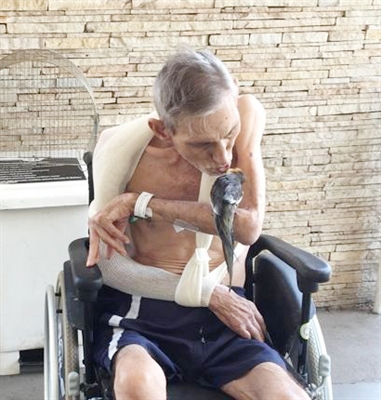 O aposentado Edio Especiato Ferreira, de 58 anos, sabia muito bem a dor da saudade (Foto: Santa Casa)
