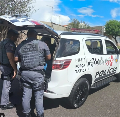 Uma equipe da Força Tática da Polícia Militar de Votuporanga capturou, mais um foragido da Justiça, desta vez no bairro Vale do Sol (Foto: Divulgação)