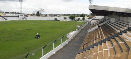 Vereadores votam venda do Plínio Marin amanhã