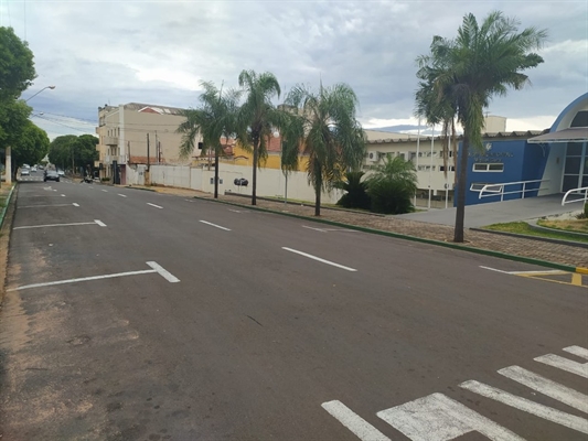 Rua de Andradina na manhã desta sexta-feira (11) — (Foto: Rafael Honorato/TV TEM)