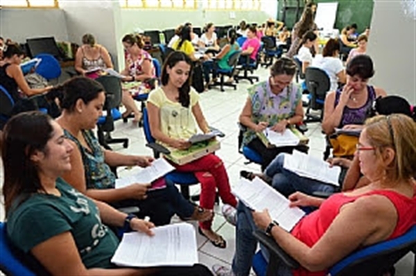 Educação se reúne para trabalho pedagógico