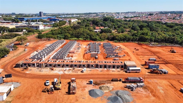 Autoridades visitaram o local para avaliar o progresso desta iniciativa que visa transformar o espaço (Foto: Divulgação)