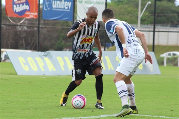 Sávio, lateral-direito da Votuporanguense, que joga no próximo sábado contra o Taubaté pela Copa Paulista (Foto: Rafael Nascimento/CAV)