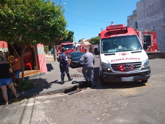 Samu e bombeiros foram acionados até o local em Araçatuba — Foto: Divulgação/GCM