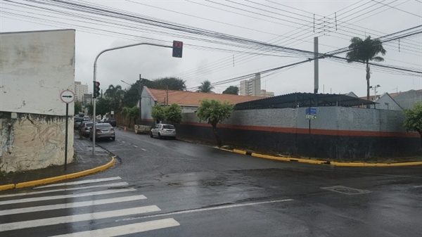 Instalação realizada pela Prefeitura de Votuporanga busca melhorar a fluidez e organização do trânsito no local   Foto: Prefeitura de Votuporanga