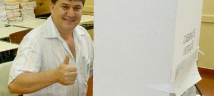 Prefeito votou às 9h40