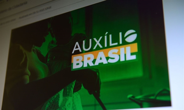 Em novembro, o valor médio do Auxílio Brasil foi R$ 224,41 (Foto: Marcello Casal Jr/Agência Brasil)