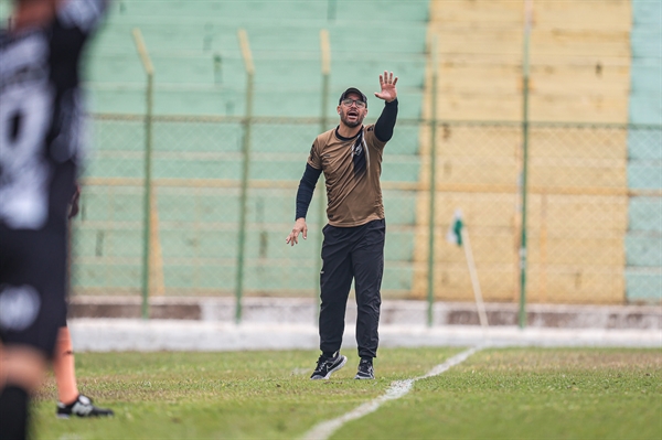 Rogério Corrêa no jogo contra a Francana (Foto: Pedro Zachi)