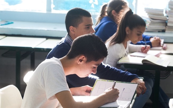 O prazo de matrícula para os alunos que ainda não estudam nas escolas estaduais ocorre entre 1º e 31 de outubro (Foto: Reprodução)