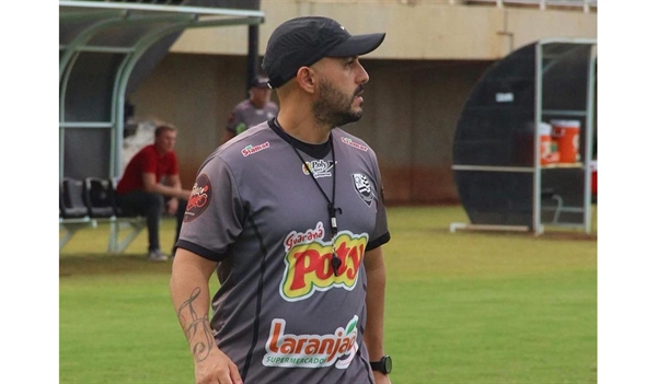 De acordo com o treinador Rafael Guanaes, a Alvinegra vem treinando bem para campeonato (Foto: Rafael Nascimento/CAV)