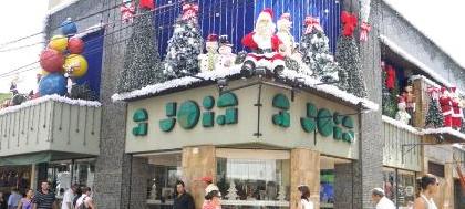 Clima de Natal invade as principais ruas da cidade