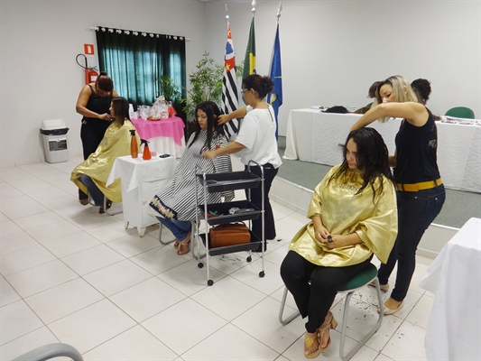 Sansaúde recebe mais de 40 doações de cabelo para o Hospital de Câncer de Barretos